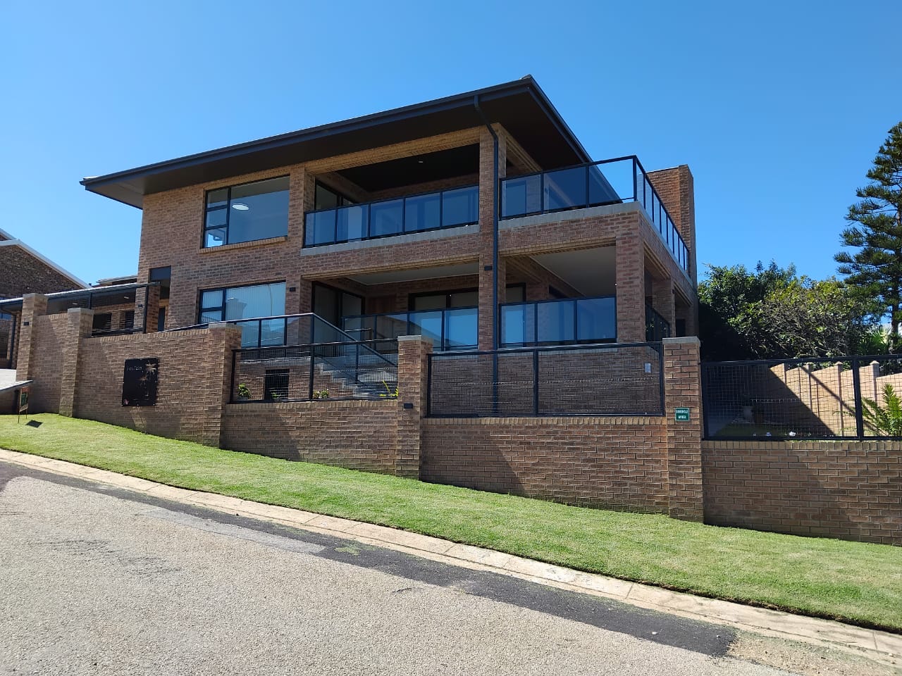 4 Bedroom Property for Sale in Wavecrest Eastern Cape